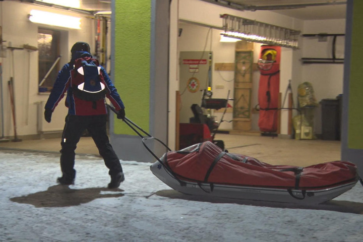 Es wurde eine großangelegte Rettungsaktion gestartet.