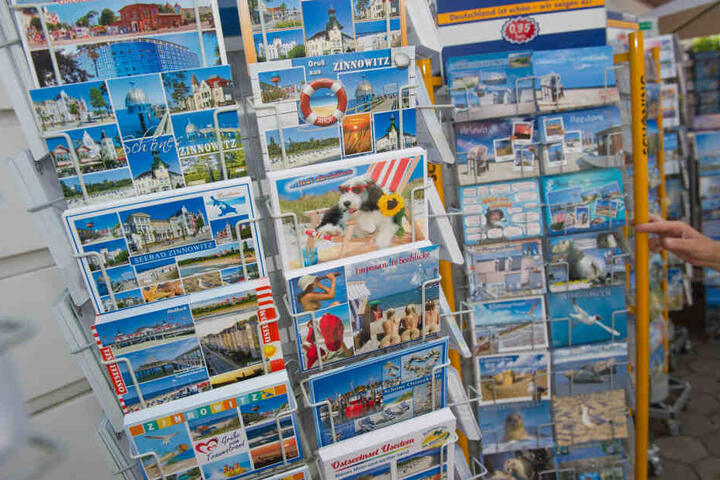 Eine Postkarte von der Ostsee, oder doch lieber ein Foto per Whatsapp?