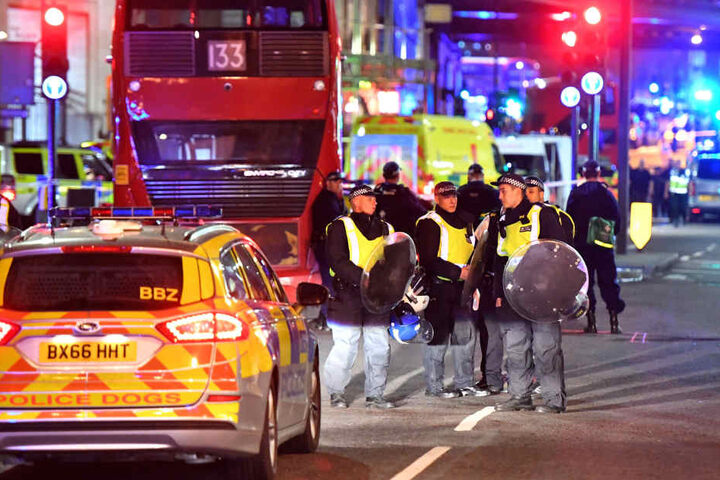 Die Polizei hat die Vorfälle an der London Bridge und am Borough Market als Terrorattacken eingestuft.