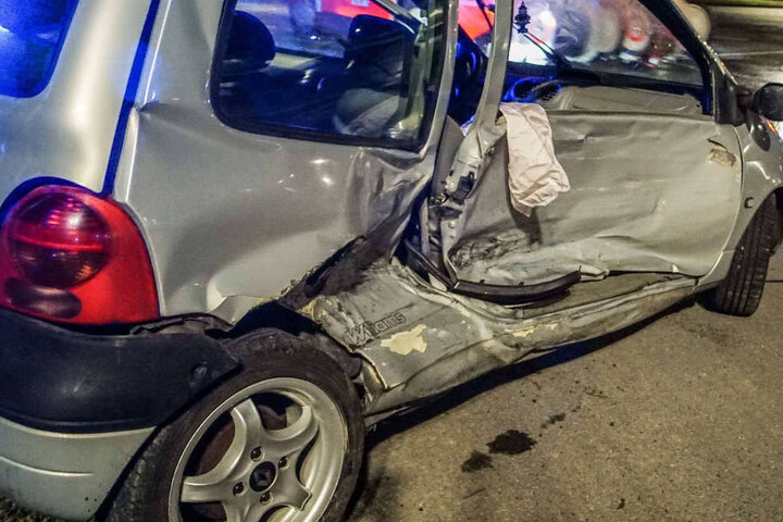 Eine Person wurde bei den Unfall verletzt.