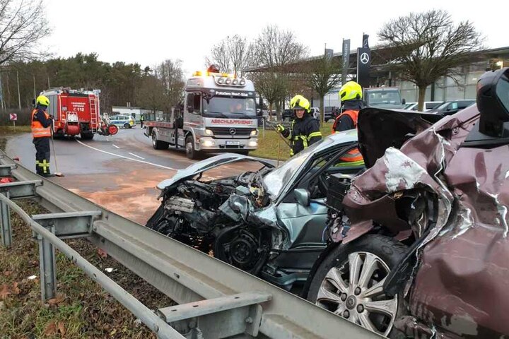 Zwei Personen sollen schwer verletzt worden sein.