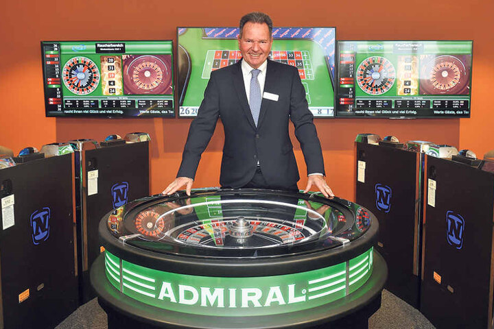 Sachsens Spielbank-Chef Siegfried Schenek spielt übrigens selbst: aller drei
Wochen Lotto!