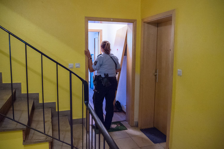 Eine Spezialeinheit hatte die Wohnung des Iraners gestürmt, ihn aber nicht angetroffen.