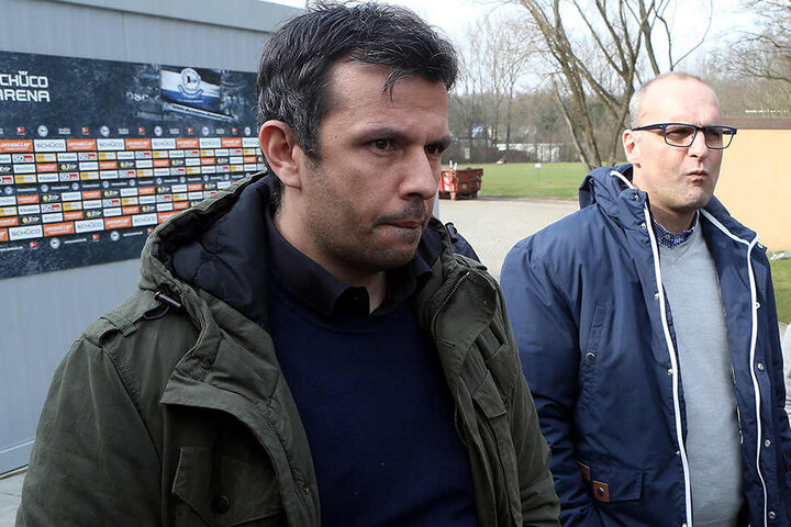 Am Dienstag gaben die Geschäftsführer Samir Arabi (li.) und Gerrit Meinke die Entlassung von Trainer Jürgen Kramny bekannt.