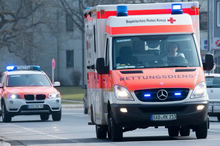 Mit einem Rettungswagen musste Sabia Boulahrouz ins Krankenhaus gebracht werden (Symbolbild).