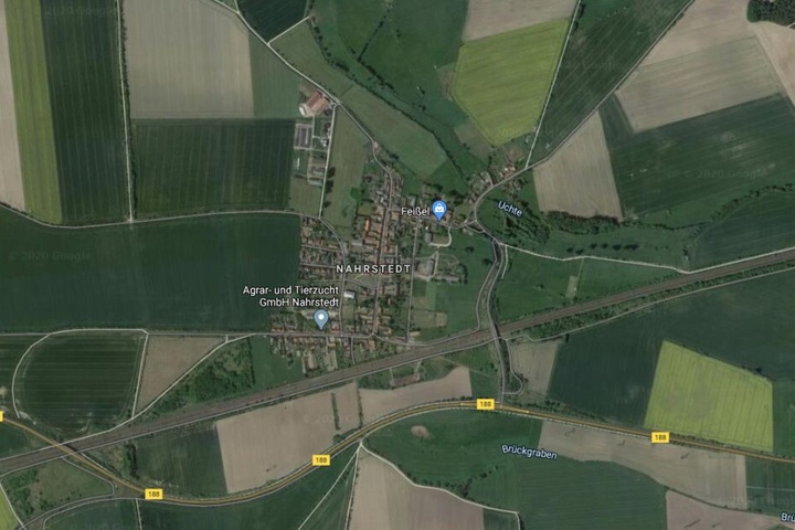 Der Unfall ereignete sich auf einem Feldweg im Ortsteil Nahrstedt.
