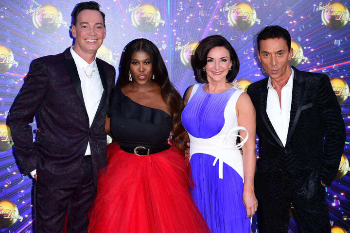 Craig Revel Horwood (l-r), Motsi Mabuse, Shirley Ballas und Bruno Tonioli, Jury der britischen Tanzshow "Strictly Come Dancing".