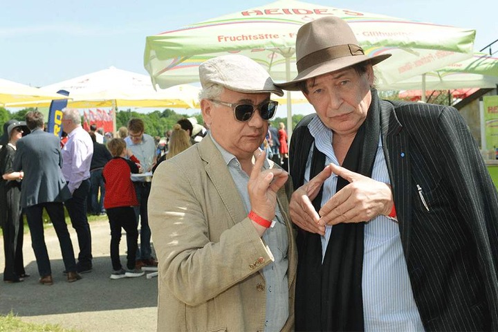 Verabredeten ein Kunstrennen: Kabarettist Tom Pauls (l.) und Maler Holger John.