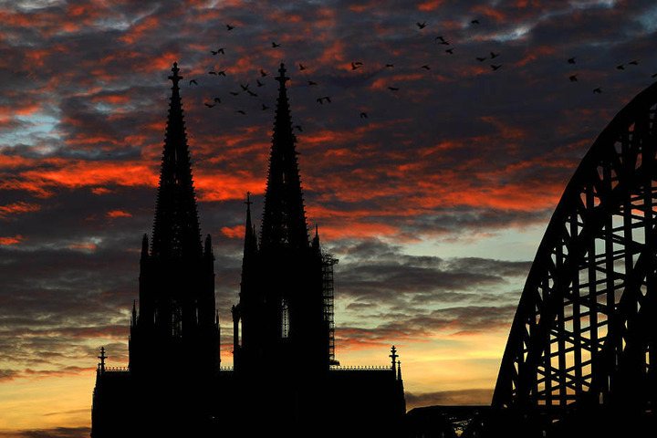 Wenn der Dom brennen sollte, so bedeutet dies für die Feuerwehr die höchste Alarmstufe, die es in Köln gibt.