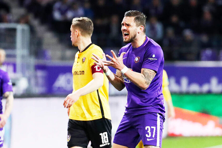 Ex-Dynamo-Stürmer Pascal Testroet konnte es nicht fassen: Aue gab eine 1:0-Führung noch aus der Hand und verlor am Ende mit 1:3!