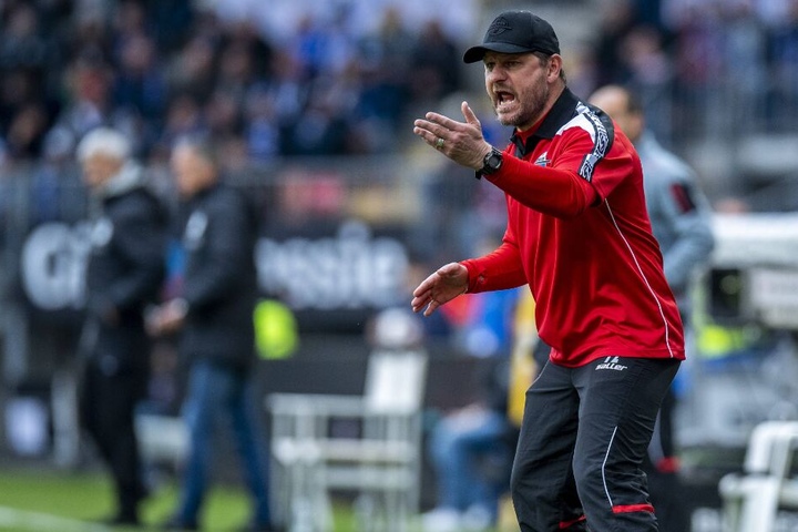 Steffen Baumgart hat seine Mannschaft auf den Hamburger SV vorbereitet.