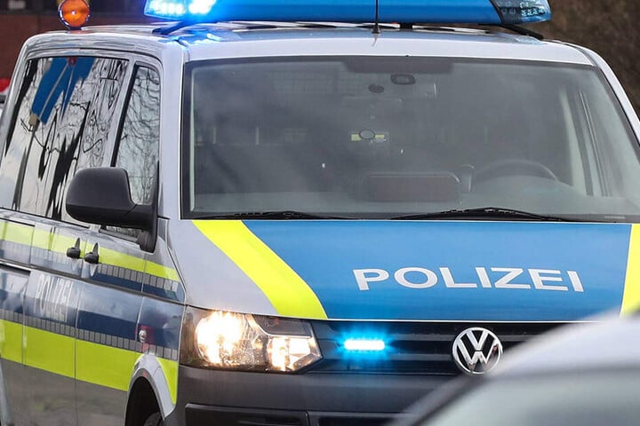 Die junge Frau soll erstochen worden sein.