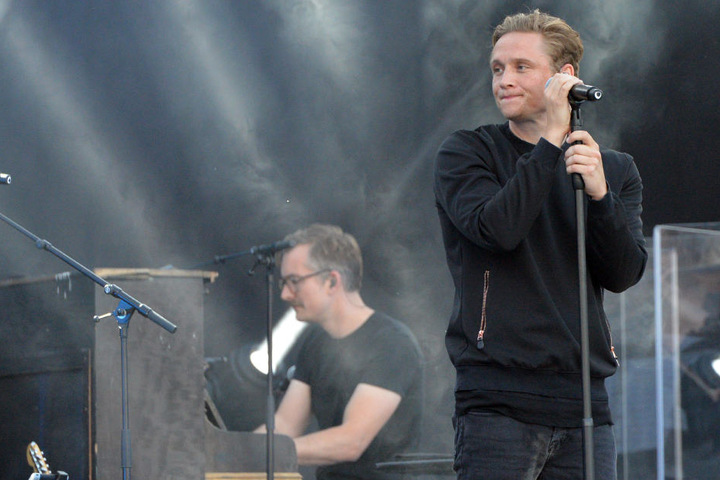 Matthias Schweighöfer (36) eröffnete am Samstagabend auf dem Theaterplatz die Konzert-Saison.