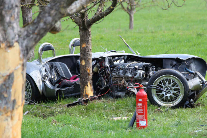 Der AC Cobra-Oldtimer ist mehrere hunderttausend Euro wert.