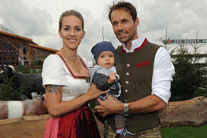 Sven Hannawald mit seiner Familie: Frau Melissa und Sohn Len.