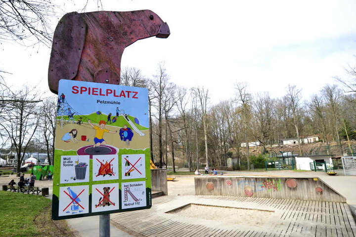 Der Spielplatz am Tierpark verfällt. Geld für eine Sanierung ist im aktuellen Haushalt nicht vorgesehen.