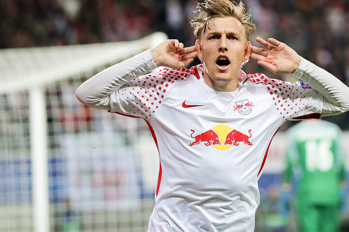 Schweden-Kicker Emil Forsberg (25) kann weiter von der WM mit seiner Mannschaft träumen.