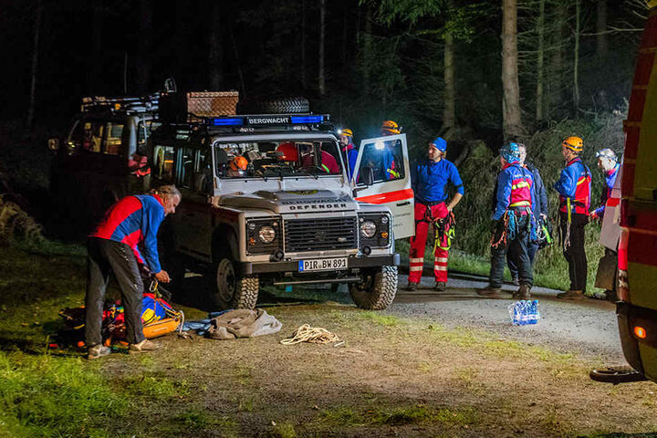 Die Kameraden der Bergwacht aus Dresden, Bad Schandau und Sebnitz waren im Einsatz.