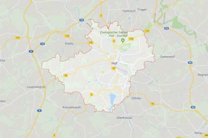 Eine betrunkene Frau hat in Hof in Bayern für einen Polizeieinsatz gesorgt.