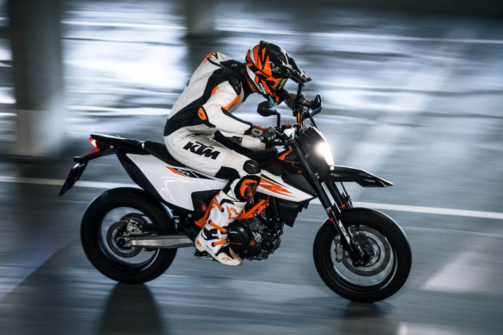 KTM SUPERMOTO 690 SMC-R