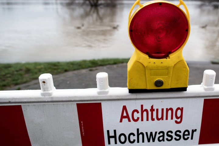 Nach den Regen- und Schneefällen der letzten Tage steigt in Bayern die Hochwassergefahr. (Symbolbild)