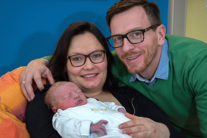 Madlen und Martin Krause freuen sich über ihren zweiten Sohn Konstantin.
