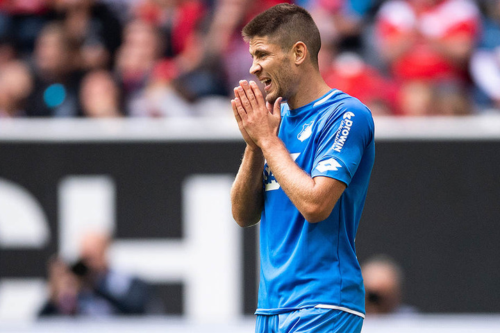Andrej Kramaric haderte mit der unglücklichen Auswärtsniederlage seiner TSG 1899 Hoffenheim bei Fortuna Düsseldorf.