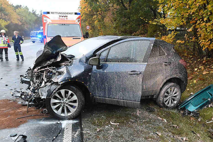 Die Fahrerin (51) des Opel wurde bei dem Unfall ebenfalls schwer verletzt.
