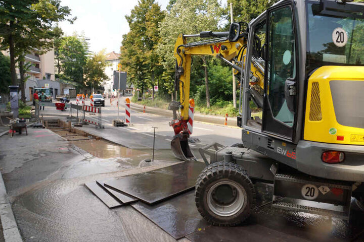 Bei Baggerarbeiten wurde das Rohr beschädigt.