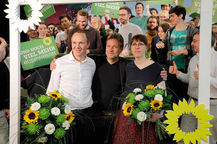 Das grüne Spitzenduo für die Landtagswahl: Katja Meier und Wolfram Günther. In der Mitte Robert Habeck.