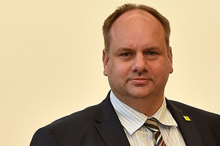 Das Einspeisen von Strom sei für Drittanbieter nicht mehr rentabel, meint OB Dirk Hilbert (45, FDP)