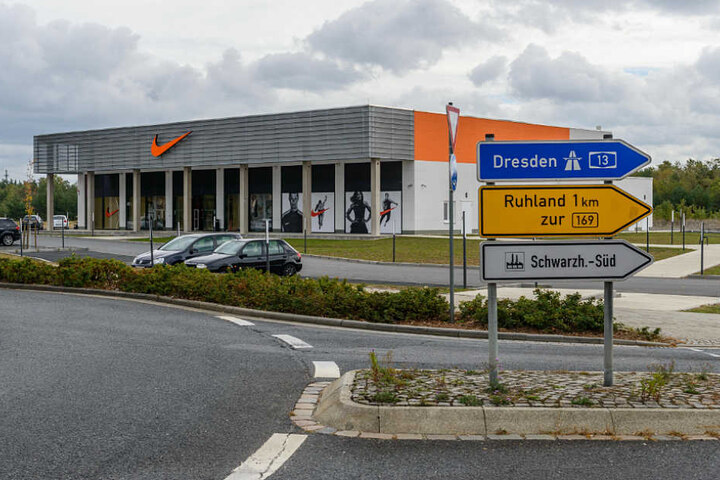 Von Dresden aus erreicht Ihr das Outlet in ca. einer halben Stunde.