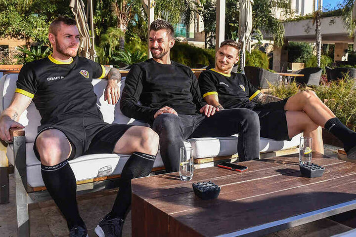 Brian Hamalainen, Patrick Wiegers und Linus Wahlqvist genossen den freien Tag in der Sonne.