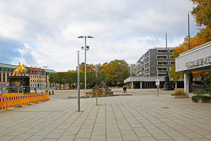 Am Neustädter Markt sollen laut FDP-Chef Zastrow die vorhandenen Platten saniert und moderne Neubauten errichtet werden.