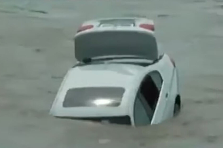 Der BMW ging allmählich unter...