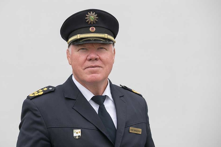 Polizeipräsident Horst Kretzschmar (58) freut sich über die Entwicklung auf dem Wiener Platz.