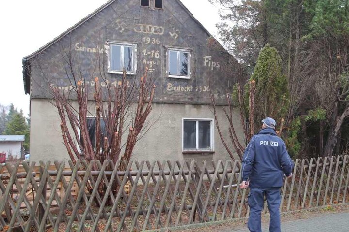 Zum Vergleich: So sah das Haus noch am Montag aus.