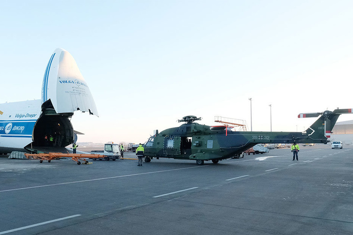 Der Hubschrauber des Typs NH90 soll zur Rettung von Verletzten auf der Mission eingesetzt werden.