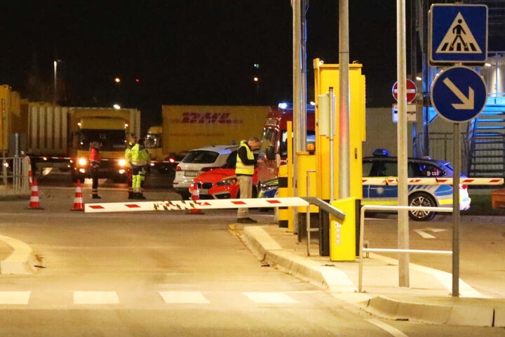 Polizei und Feuerwehr wurden nach dem besorgniserregenden Fund alarmiert.