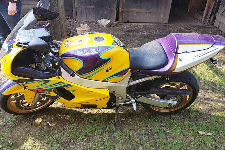 Auch zwei Motorräder beschlagnahmten die Einsatzkräfte.