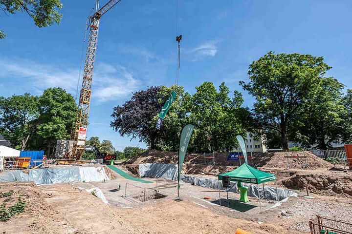 Noch klafft zwischen Hohe Straße und Kaßbergstraße ein großes Baufeld. Mitte 2021 soll aber alles fertig sein.