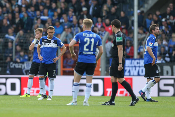 Lange Gesichter beim DSC: Am 5. Spieltag mussten die Bielefelder die erste Saison-Niederlage einstecken.