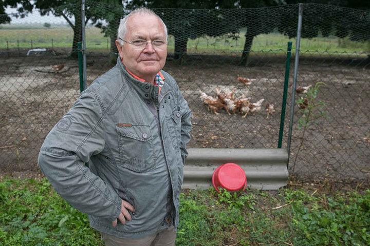 So einen dreisten Diebstahl hat Geflügelhof-Chef Christian Riedel (65) noch
nie erlebt.