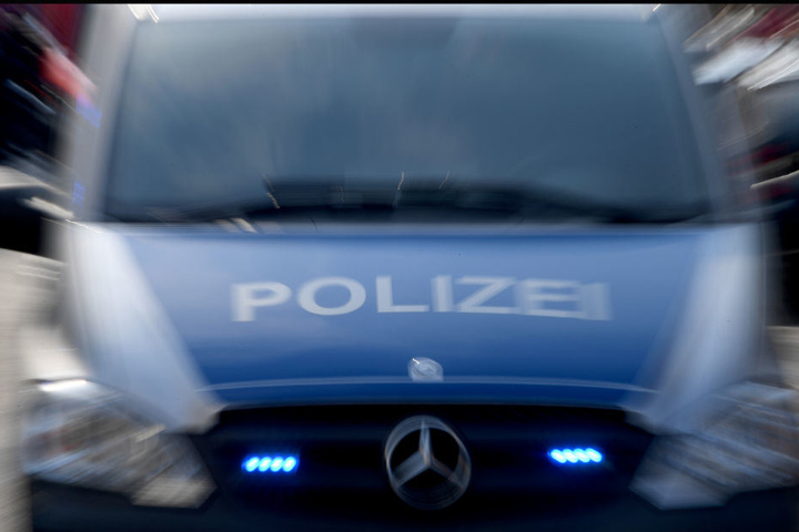Die Polizei beschlagnahmte den Führerschein des 90-Jähirgen.