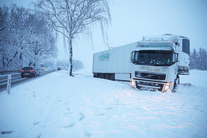 Der Lkw fuhr sich fest.