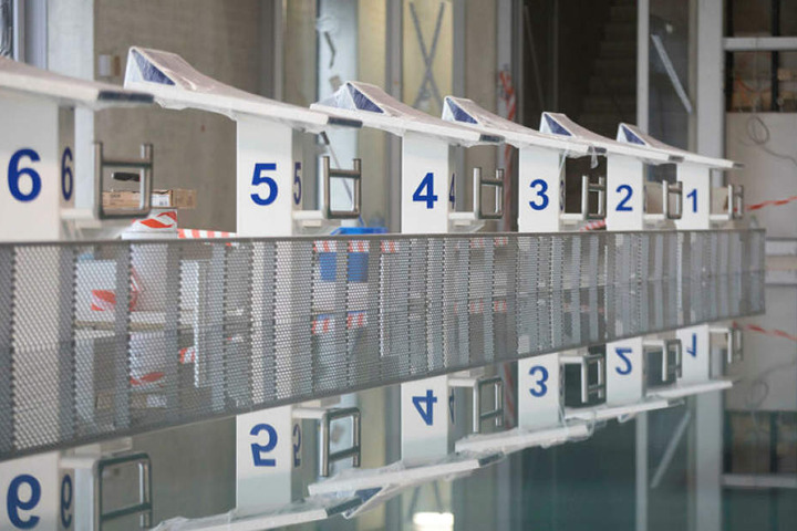 Sobald die neue Schwimmhalle öffnet, schließt die alte Halle.