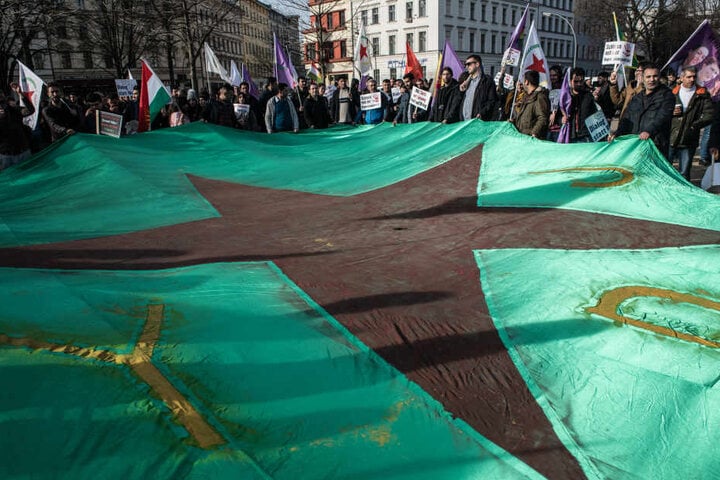 Bei den Demos gingen in ganz Deutschland Tausende Menschen auf die Straße.