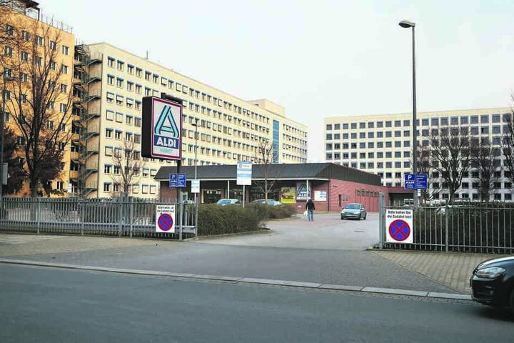 An diesem Aldi-Markt an der Uhlandstraße ging der Angeklagte Müllfischen.