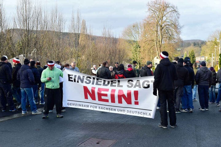 Seit dem Erstbezug im Januar gab es immer wieder Proteste gegen die Einrichtung.