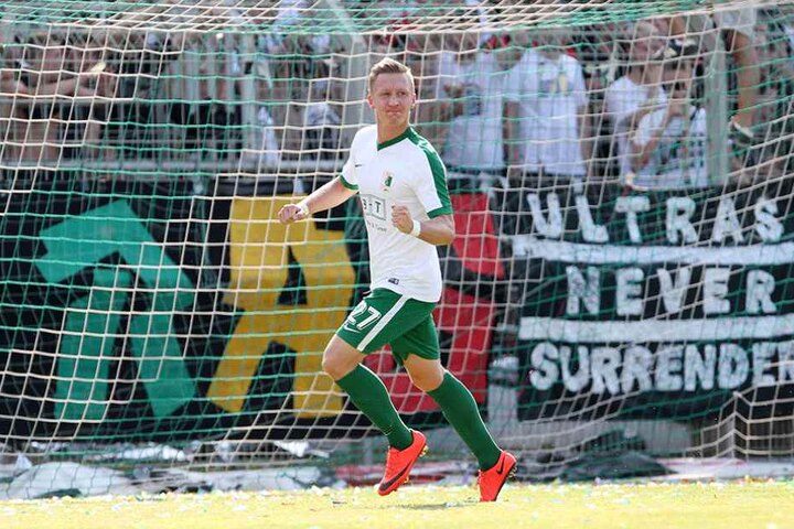 Ob Florian Schmidt auch gegen Lok in jubeln kann?